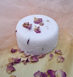 Bloom Botanical Bath Bomb 85g with dried rose petals
